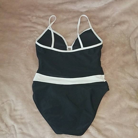 Black & White Swimsuit - Picture 2 of 3